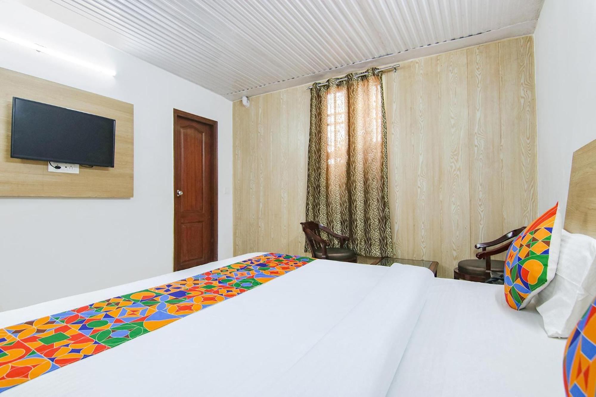 מוסורי Fabexpress Kalsia Homestay - Nr Radha Krishna Mandir מראה חיצוני תמונה